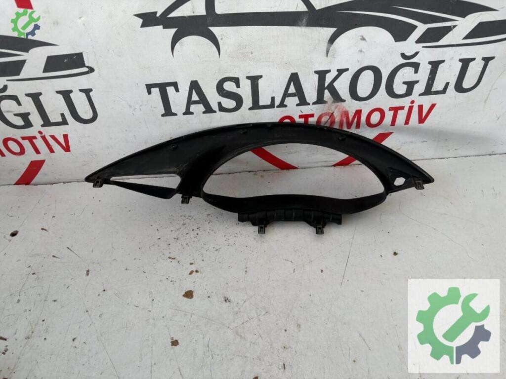 Ford Focus Gösterge Çerçevesi çıkma parça