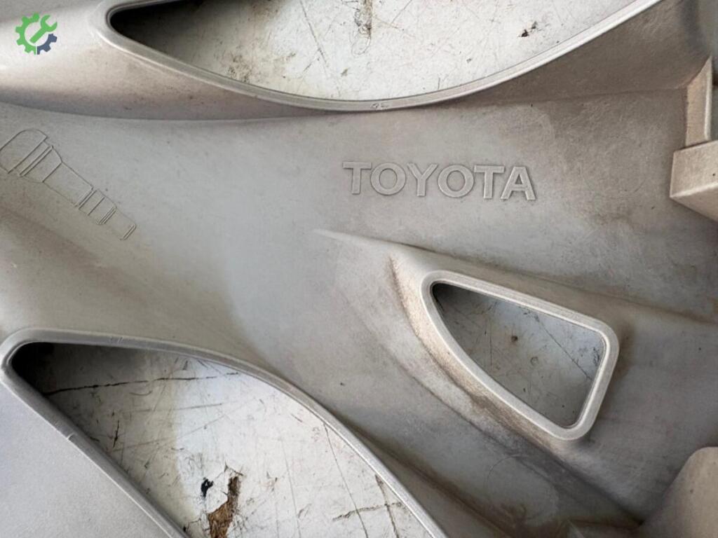 Toyota Corolla Jant Kapağı çıkma parça