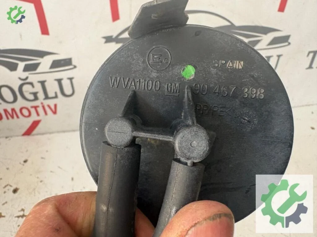 Opel Corsa Kanister çıkma parça