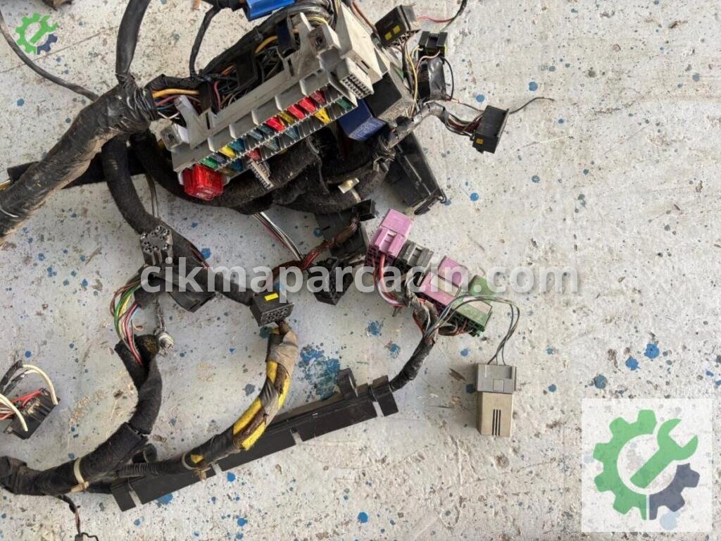 Opel Corsa Elektrik Tesisatı çıkma parça