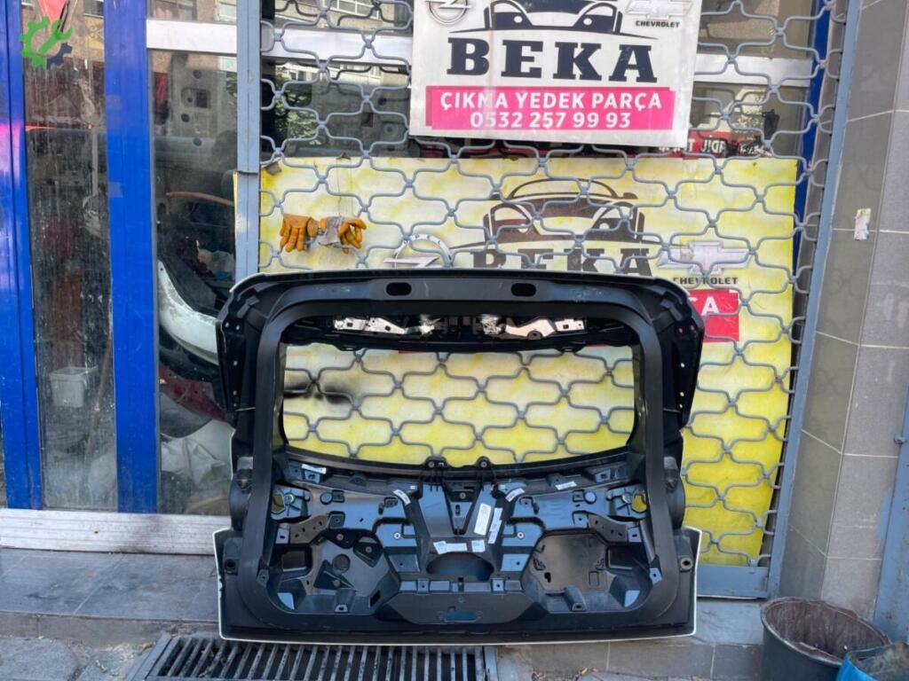 Opel Grandland Bagaj çıkma parça