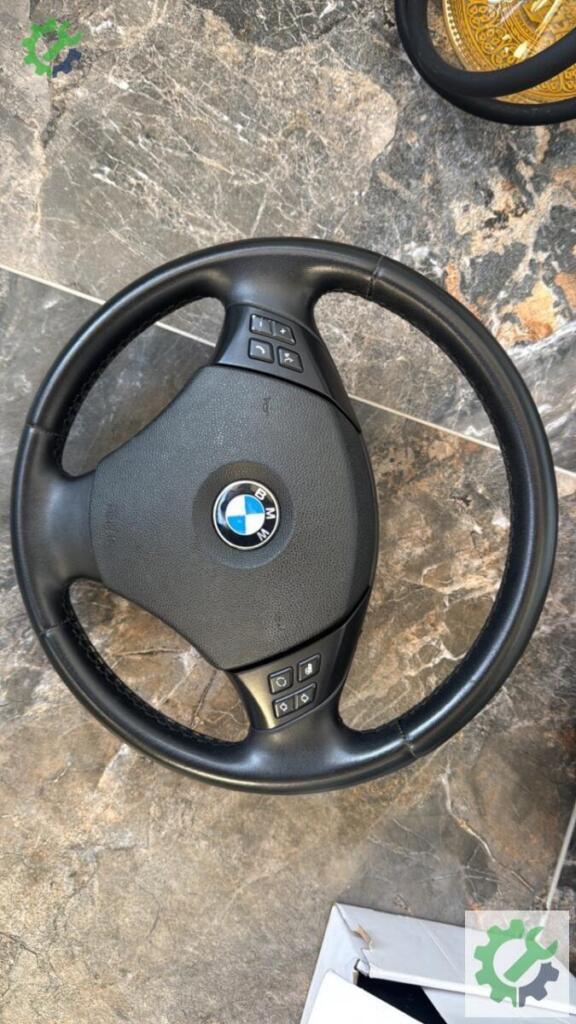 BMW 3 Serisi Direksiyon Simidi çıkma parça