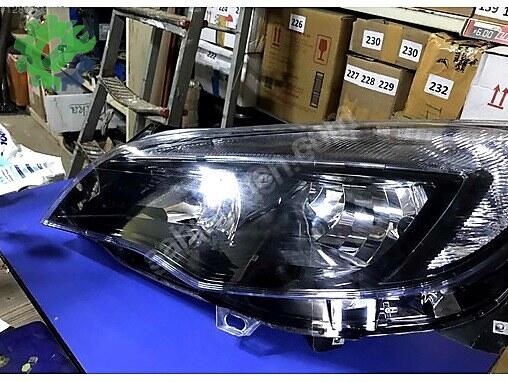 Volkswagen Polo Sağ Ön Far 08-441-11D8R çıkma parça