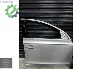 4L0831052A AUDI Q7 SAĞ ÖN KAPI HATASIZ SÖKME Gri