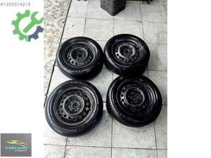 4X100 Volkswagen Çıkma Takım Kara Jant