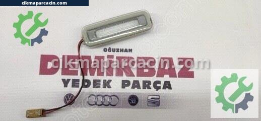 Audi Q7 Tavan Lambası çıkma parça