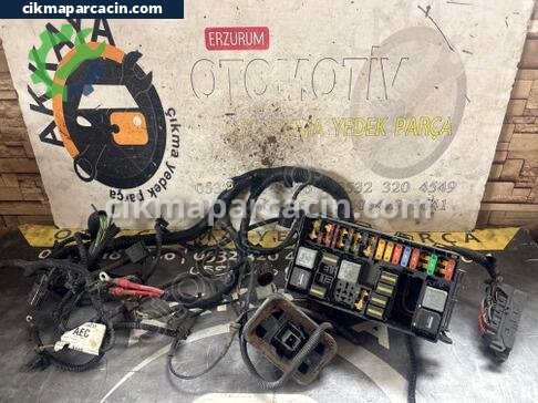 Ford Tourneo Connect Elektrik Tesisatı çıkma parça