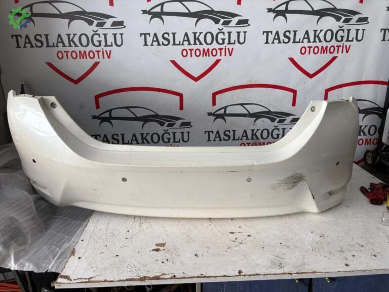 Toyota Corolla Arka Tampon çıkma parça