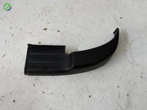 TOYOTA HİLUX ARKA TAMPON SAĞ KÖŞE BAKALİTİ