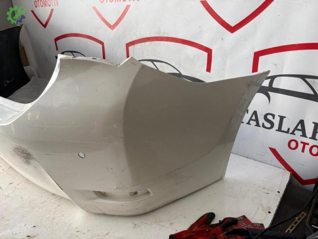 Toyota Corolla Arka Tampon çıkma parça