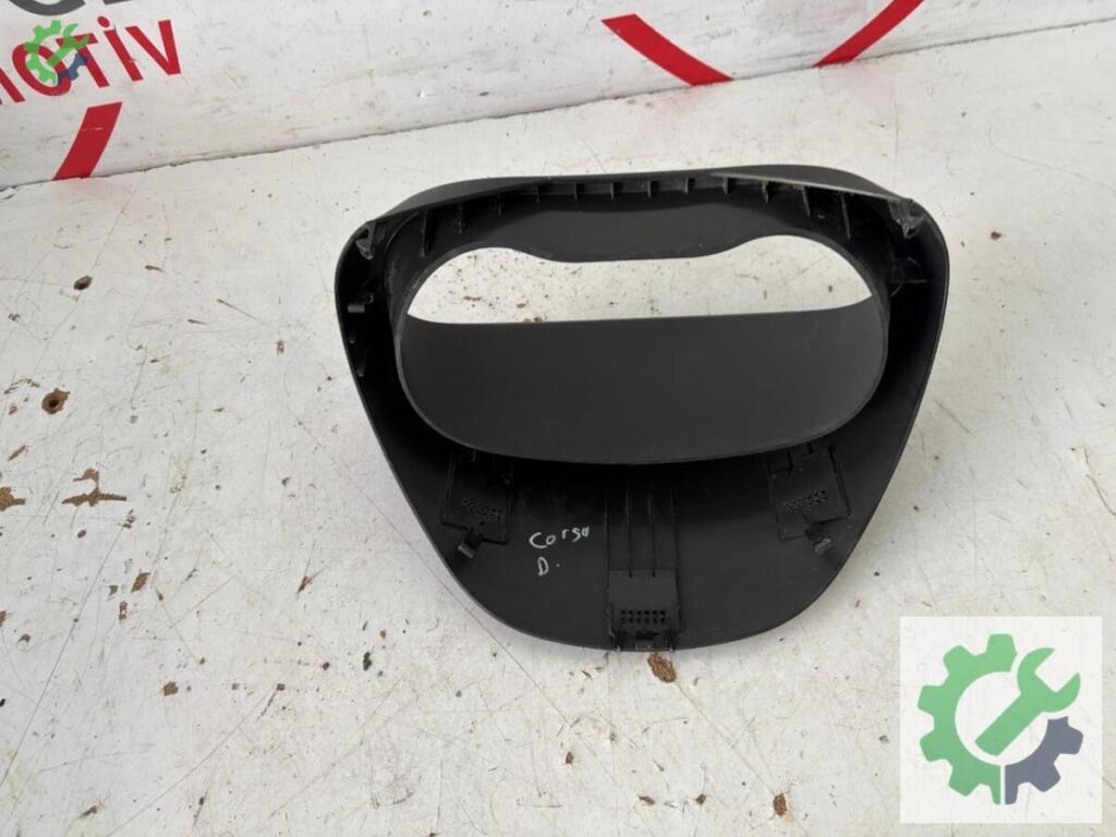 Opel Corsa Gösterge Çerçevesi çıkma parça