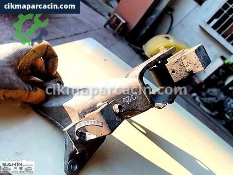 Suzuki Liana Motor Bağlantı Braketi çıkma parça