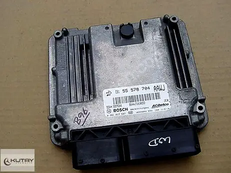 Opel Corsa Motor Beyni 55578704 çıkma parça