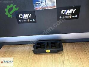 561867375 VOLKSWAGEN PASSAT 13-22 CAM AÇMA DÜĞME ÇERÇEVESİ