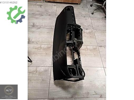 Volkswagen Golf Torpido 5G1857001 çıkma parça