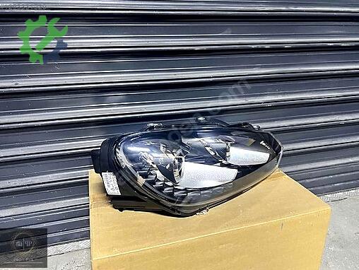 Volkswagen Golf Sağ Ön Far 5K1941754E çıkma parça
