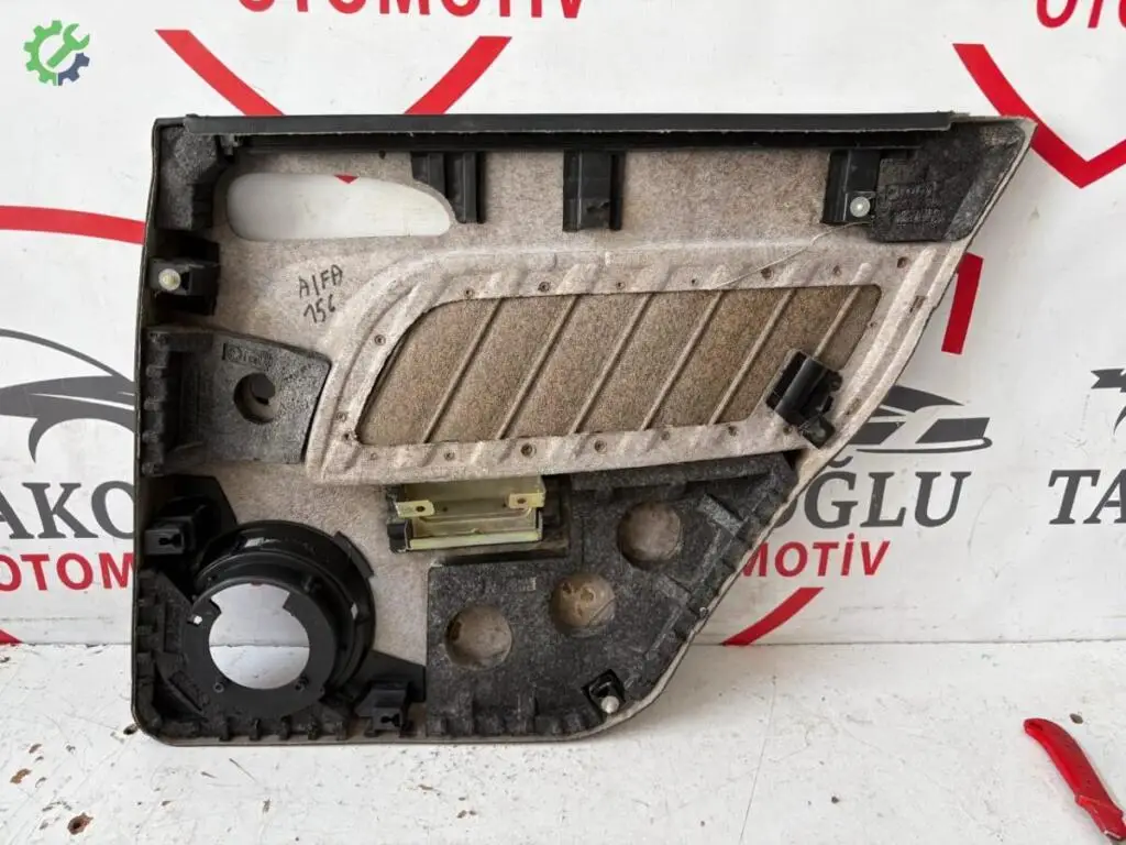 Alfa Romeo 156 Sol Arka Kapı çıkma parça
