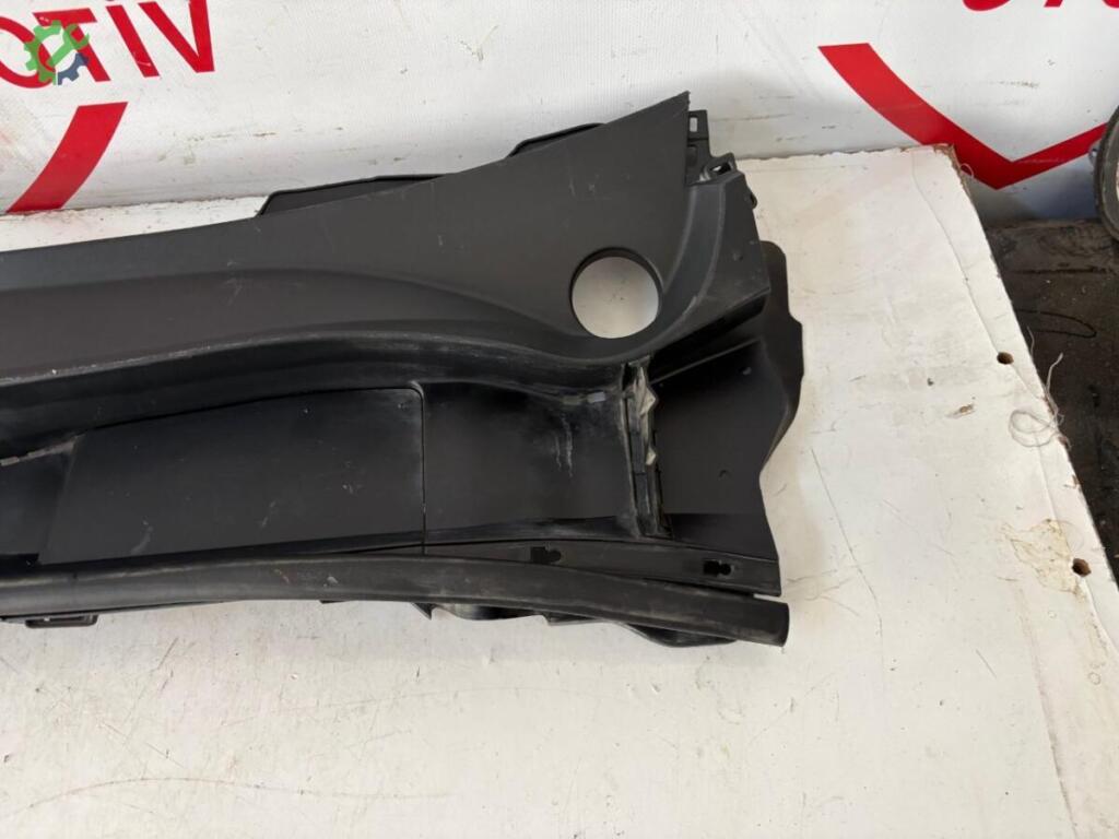 Toyota Corolla Ön Cam Izgarası 5578302310 çıkma parça