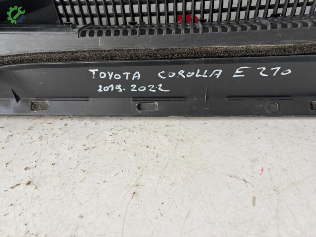 Toyota Corolla Ön Cam Izgarası 5578302310 çıkma parça