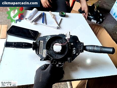 Renault Megane Sinyal Kolu çıkma parça