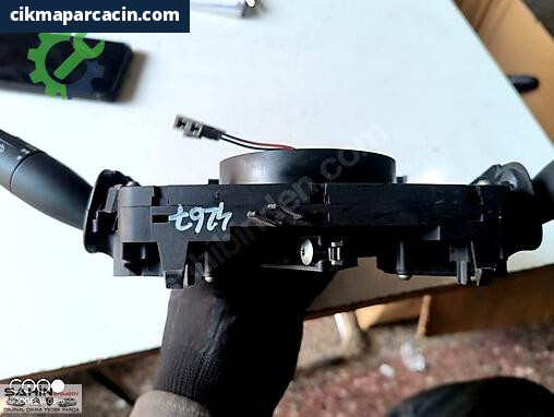 Renault Megane Sinyal Kolu 61835987 çıkma parça