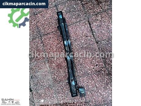 Peugeot 307 Ön Tampon Demiri çıkma parça