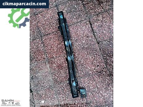 Peugeot 307 Ön Tampon Demiri çıkma parça
