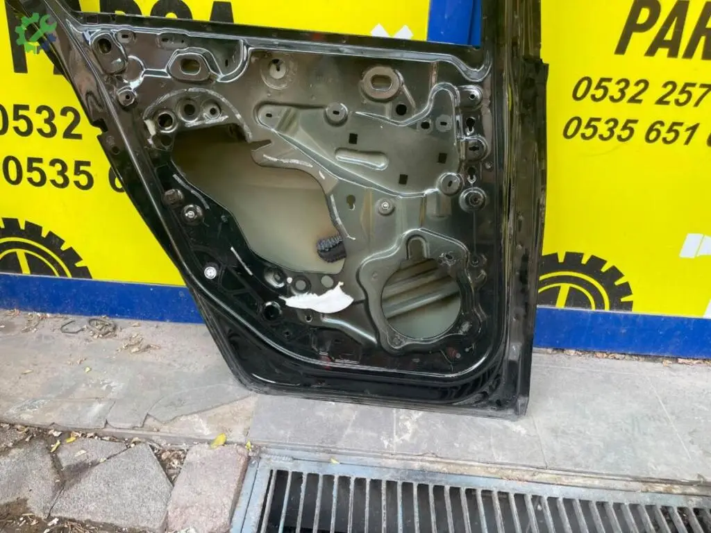Opel Astra Sol Arka Kapı çıkma parça
