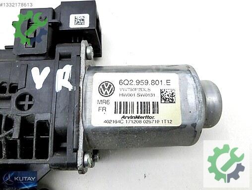 Volkswagen Transporter Ön Cam Motoru 6Q2959801E çıkma parça