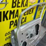 OPEL CORSA D SAĞ ÖN KAPI ÇIKMA ORJİNAL YEDEK PARÇA