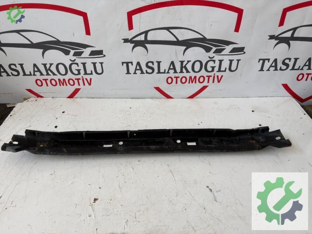 Opel Corsa Ön Tampon Demiri çıkma parça