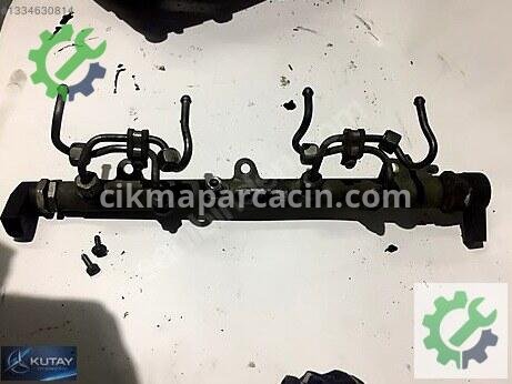 BMW 3 Serisi Enjektör Kütüğü çıkma parça