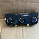 7E0907047AJ VW T6 Transporter klima kontrol ünitesi (T13)