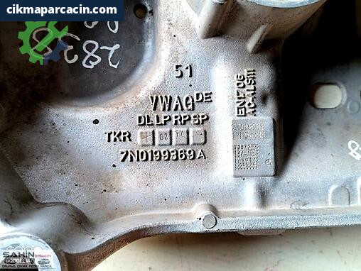 Audi A3 Ön Travers 7N0199369A çıkma parça