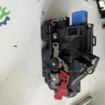 7L0 839 016 D golf 5 jetta sağ arka kapı kilidi
