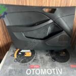 809012053R Clio 5 Sol ön Kapı Döşemesi Orjinal Çıkma