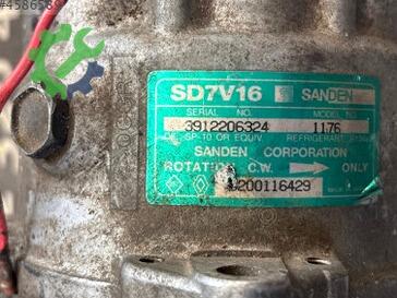 Renault Clio Klima Kompresörü 8200116429 çıkma parça