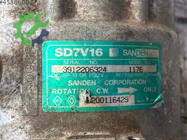 Renault Clio Klima Kompresörü 8200116429 çıkma parça