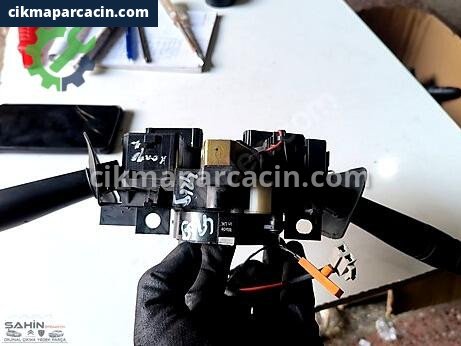 Renault Kangoo Sinyal Kolu çıkma parça