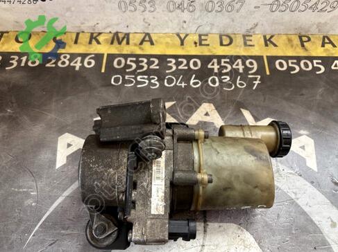 Renault Clio Direksiyon Pompası 8200886452 çıkma parça