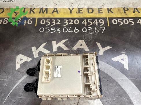 Toyota Corolla Sigorta Kutusu 82730 çıkma parça