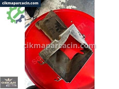 Audi A4 İntercooler çıkma parça