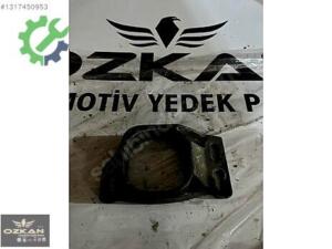 8E0199335P AUDİ A4 BRAKETİ MOTOR KULAĞI