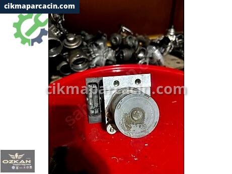 Audi A4 ABS Beyni çıkma parça