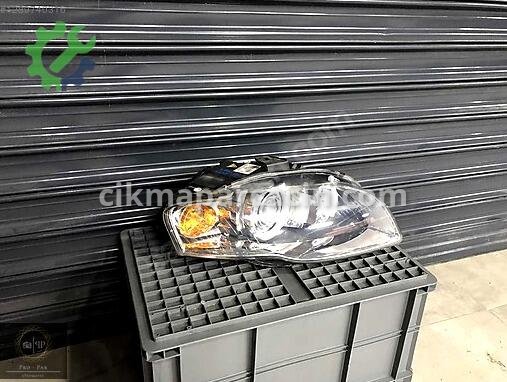 Audi A4 Sağ Ön Far 8E0941030AS çıkma parça