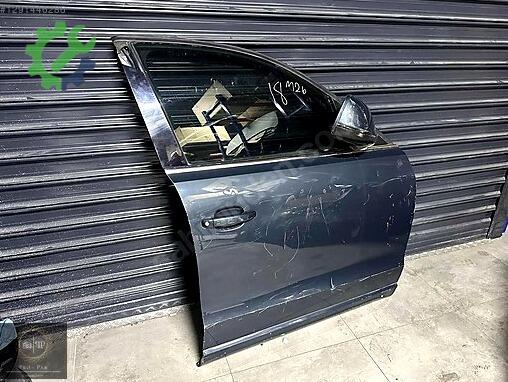 Audi Q5 Sağ Ön Kapı 8R0831052E çıkma parça