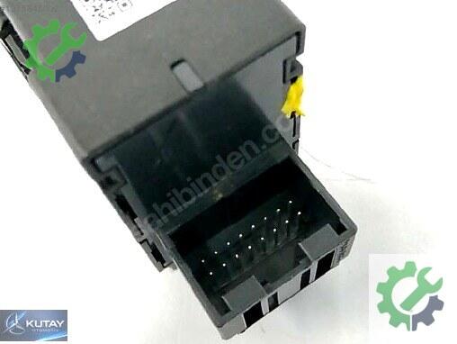 Audi Q3 Kontrol Düğmeleri 8U0927225E çıkma parça