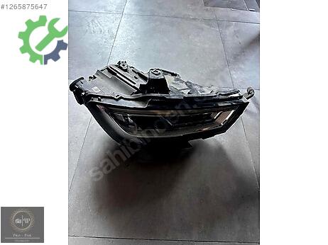 Audi A3 Sağ Ön Far çıkma parça