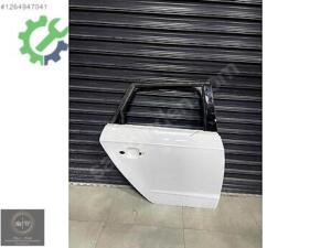 8V4833052 AUDİ A3 HB SAĞ ARKA KAPI BEYAZ