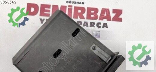 Audi A4 Orta Konsol 8D0941561 çıkma parça